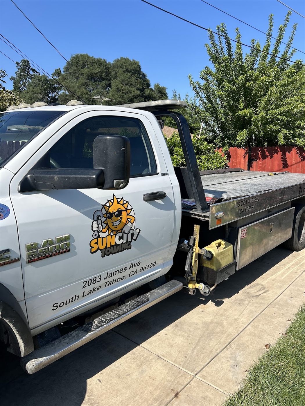Custom tow truck vehicle graphics by Laser Precision